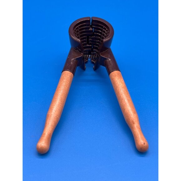 Vintage Nutcracker Hand Tool Professional Woodworking Kitchen Accessory - Picture 2 of 7